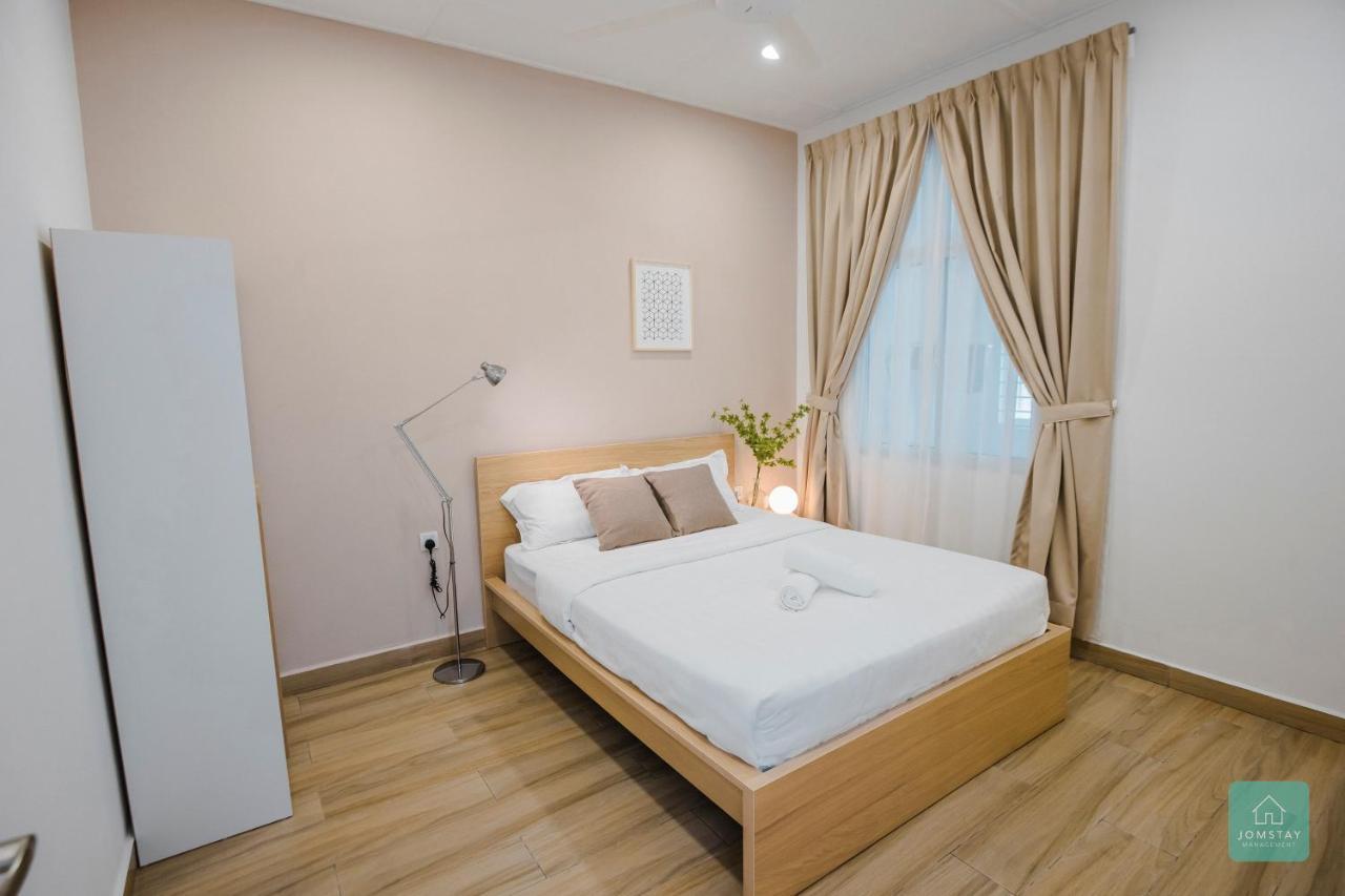 Jomstay Muji 19 & 7 Inn Ipoh Garden 8-10 Pax Exterior photo